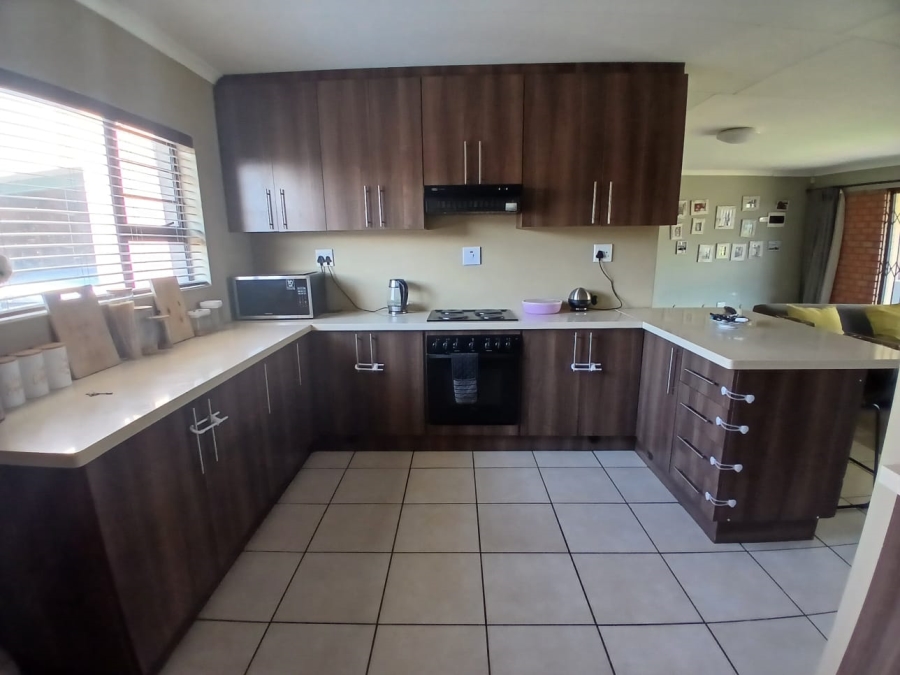 To Let 3 Bedroom Property for Rent in Bayswater Free State